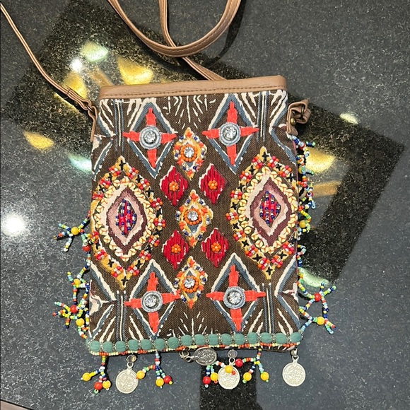 NWOT Charlie Paige Vibrant Red and Orange Crossbody Bag with Tassels - Picture 1 of 10